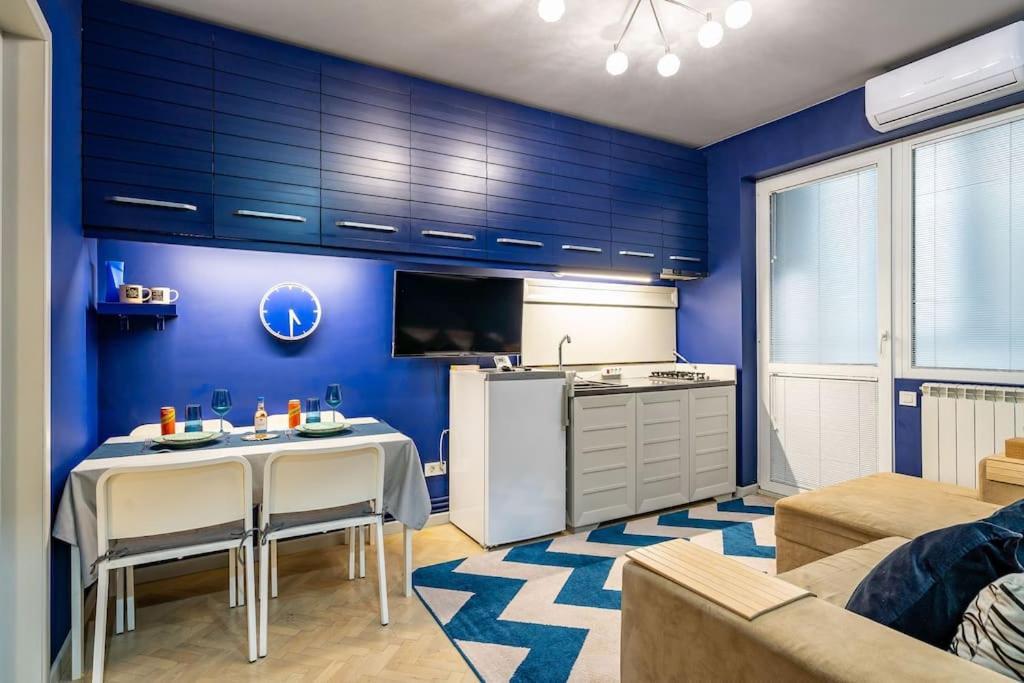 Modern - Central Apartment Bukares Bagian luar foto