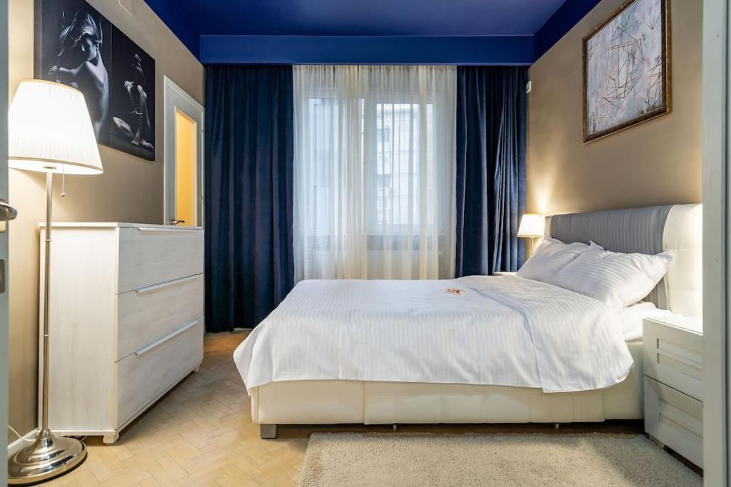 Modern - Central Apartment Bukares Bagian luar foto