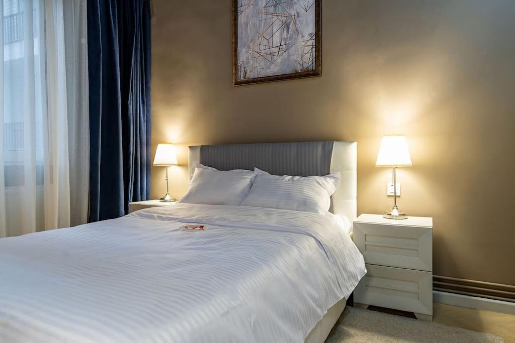 Modern - Central Apartment Bukares Bagian luar foto